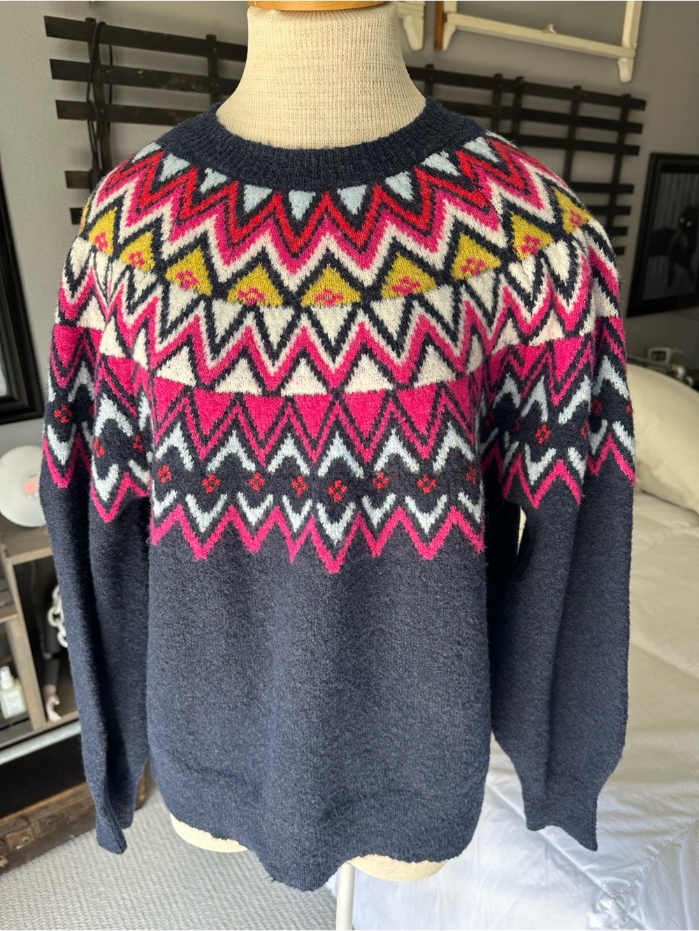 Caslon Nordstrom Fair Isle Crewneck Navy Sweater with Accents size large - Picture 3 of 11